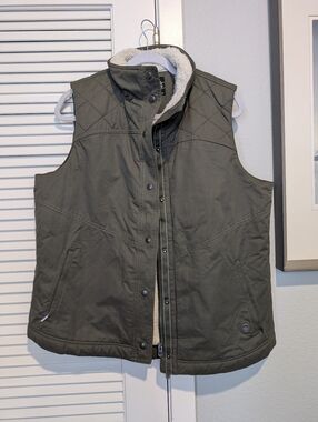 KÜHL Olive Green Celine Vest with Cream Sherpa Trim